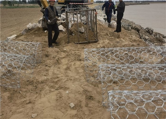 Cestas de gabião galvanizadas hexagonais trançadas para proteção da água e do solo