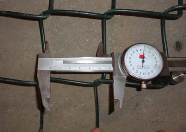 Resistência de corrosão da malha da cerca do elo de corrente do metal do campo de jogos fácil instalar