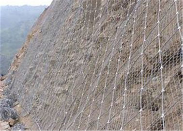 O fio de aço galvanizado defende a malha da cerca da inclinação/a rede rede de arame da proteção para a inclinação