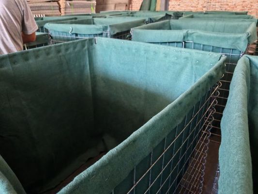 Barreiras de Defesa Dobráveis de Arame Galvanizado Preenchidas com Areia e Terra com Polipropileno Não Tecido e Design Empilhável