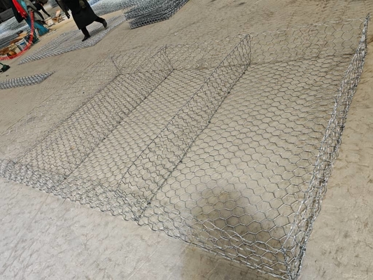 Cesto de gabião hexagonal com normas ASTM 975 e EN 10223 para muro de contenção de construção