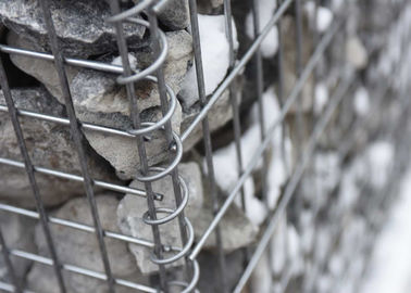 A parede de retenção galvanizada mergulhada quente Gabion prende a resistência de corrosão