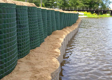 Barreiras defensivas verdes ou marrons para proteção itar / muro de contenção contra inundações